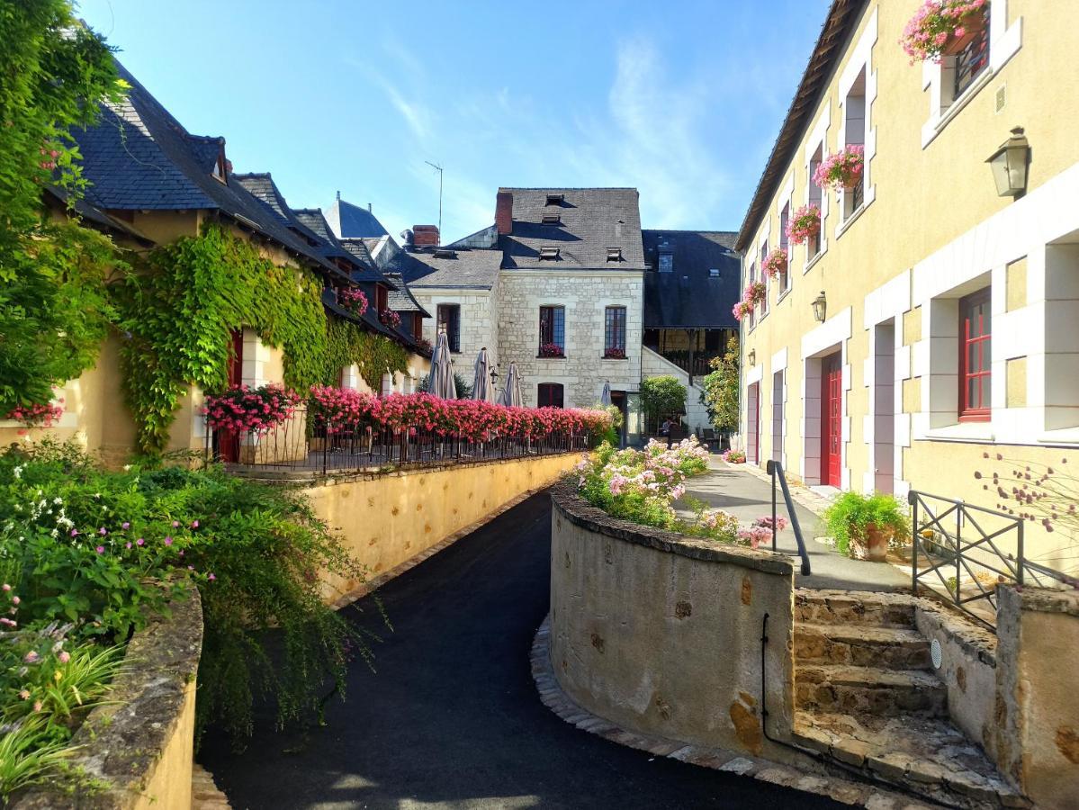 Logis Hotel La Croix Blanche Fontevraud Exteriér fotografie